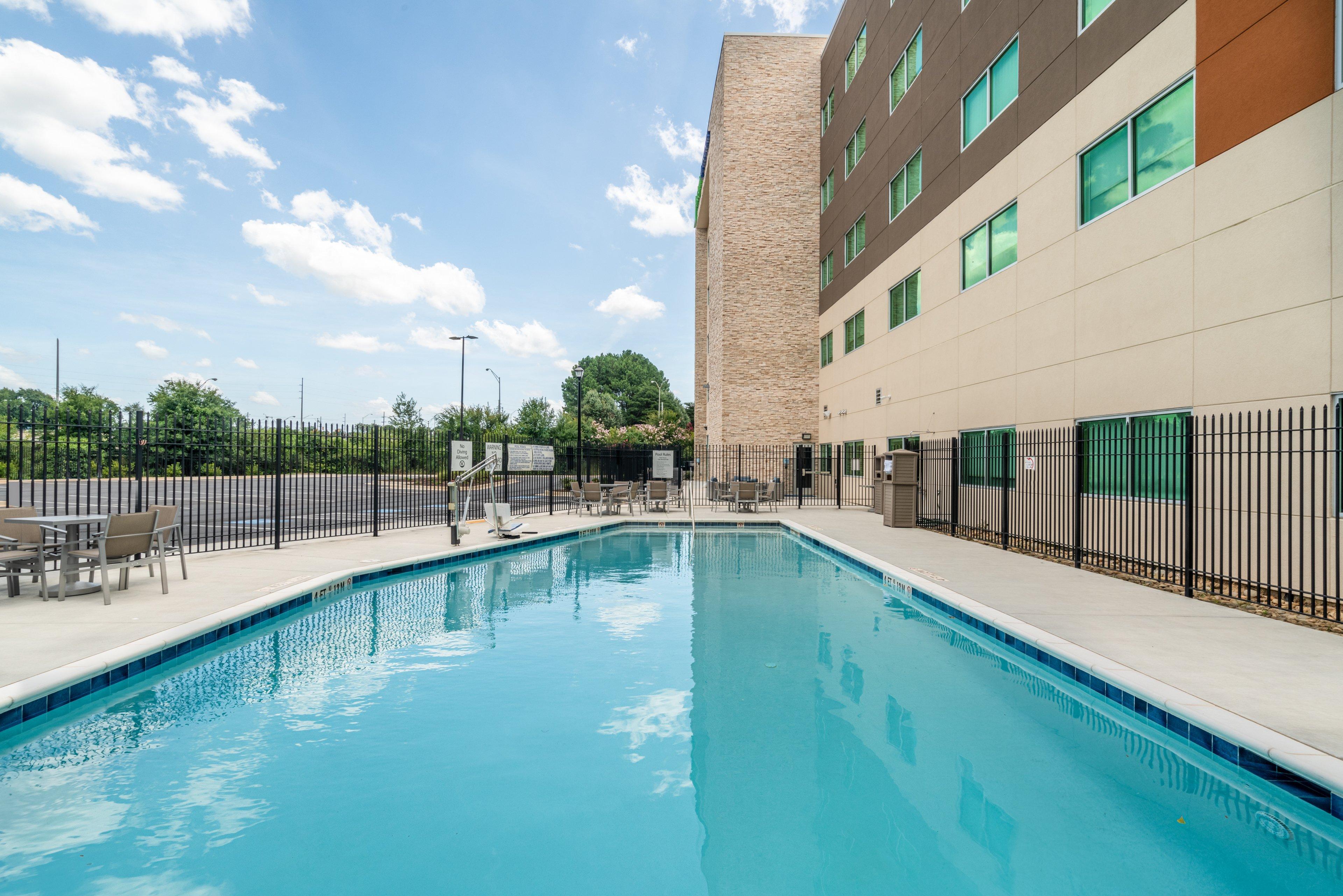 Holiday Inn Express & Suites Atlanta Airport Ne - Hapeville, An Ihg Hotel Exterior foto